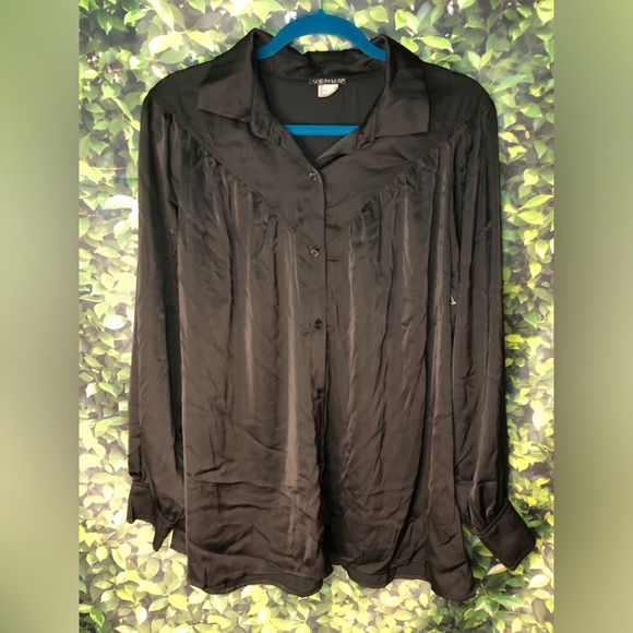 VENUS Black Button-Up Blouse - Picture 4 of 15